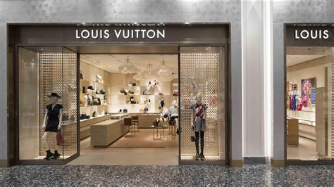 louis vuitton new york saks fifth ave|saks fifth online shopping.